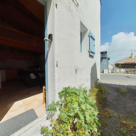 Mezzanine Confortable à 200m De La - Fr-1-224b-245 Barbâtre